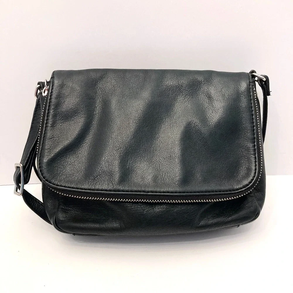 Margot Black Leather Crossbody Purse Bag Magnetic Zip Close Adjustable Strap